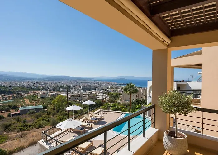 Villa City View - Heated Pool & Gym - Majestic Views - 5 Min Drive From Center