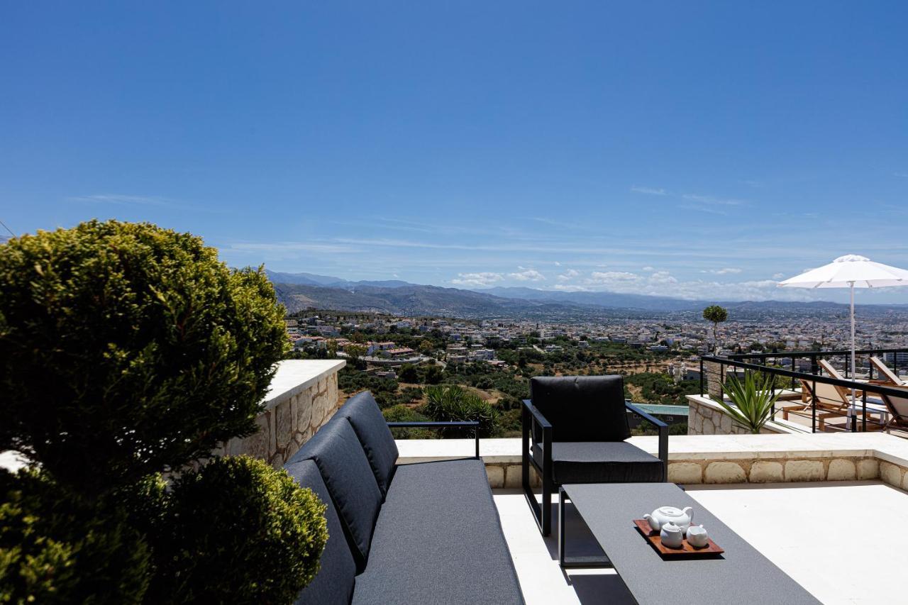 Villa View - Heated Pool & Gym - Majestic Views - 5 Min Drive From Center La Canea