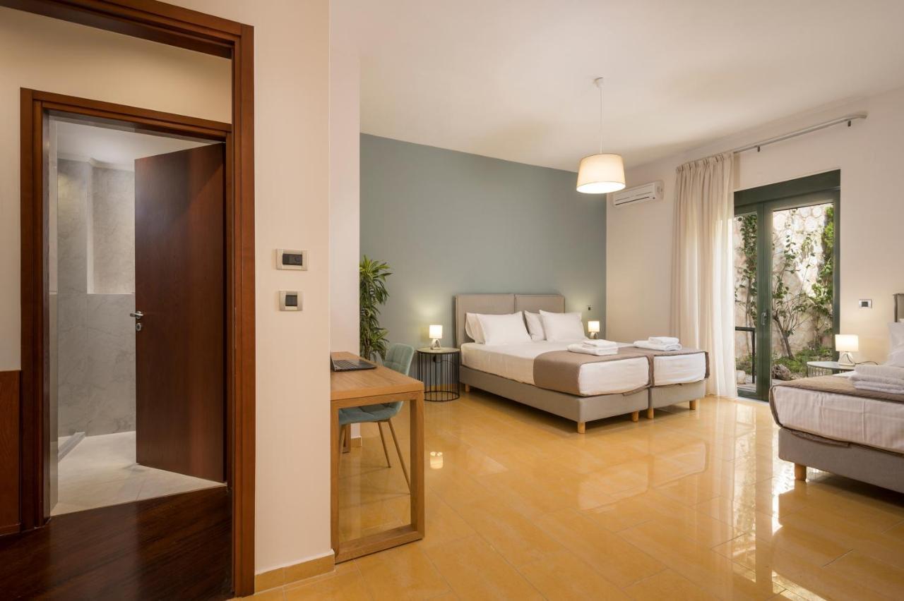 View - Heated Pool & Gym - Majestic Views - 5 Min Drive From Center Villa La Canea